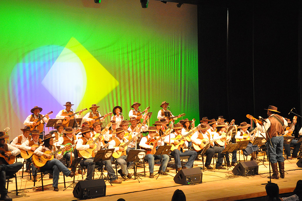 Orquestra de Violeiros de Araras